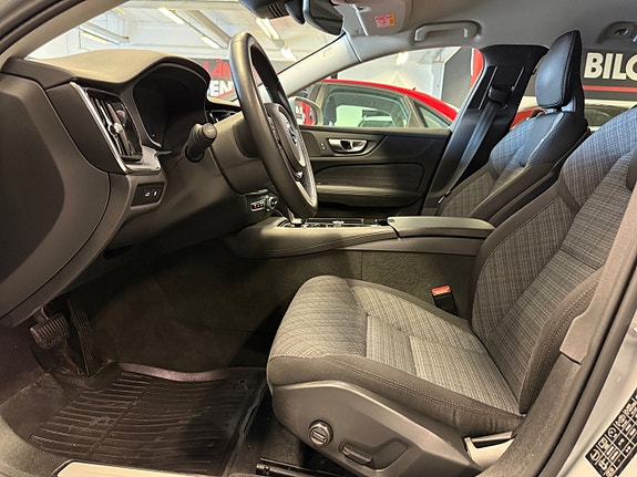 Volvo V60 15 of 27