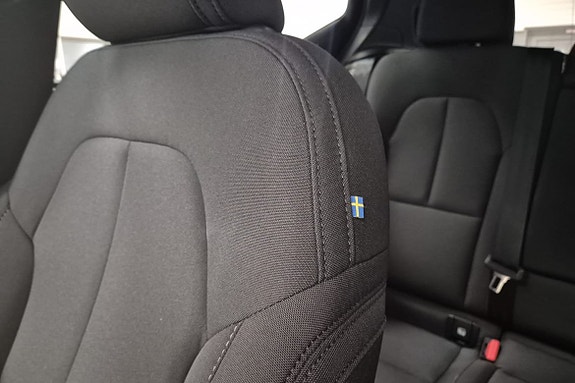 Volvo EX40 15 of 15