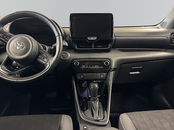 Toyota Yaris 8 of 17