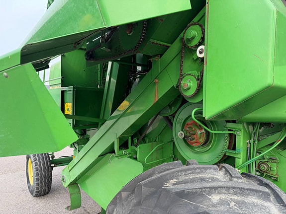 John Deere 1075 16 fot 8 of 12