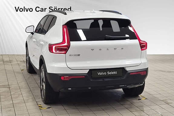 Volvo EX40 4 of 15