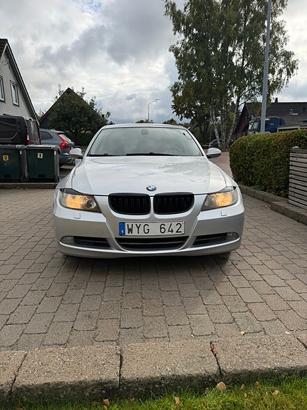 BMW 325i 4 of 8