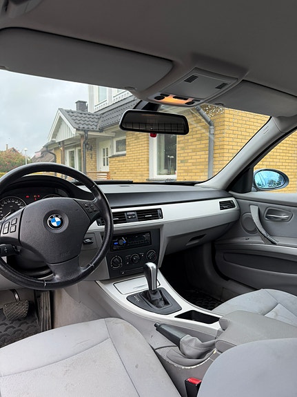 BMW 325i 6 of 8