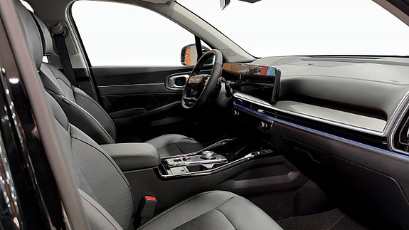 Kia Sorento 3 of 13