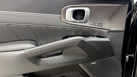 Kia Sorento 11 of 13