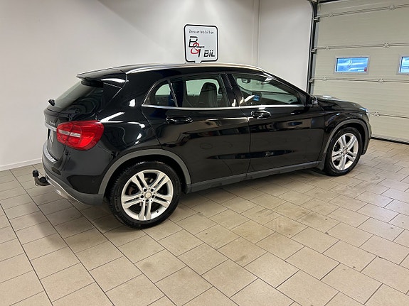 Mercedes-Benz GLA200 d 3 of 11