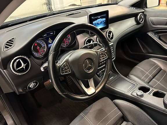 Mercedes-Benz GLA200 d 10 of 11