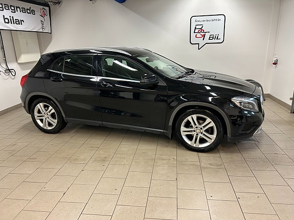 Mercedes-Benz GLA200 d 2 of 11
