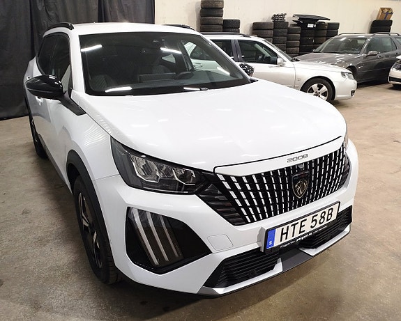 Peugeot 2008 8 of 27