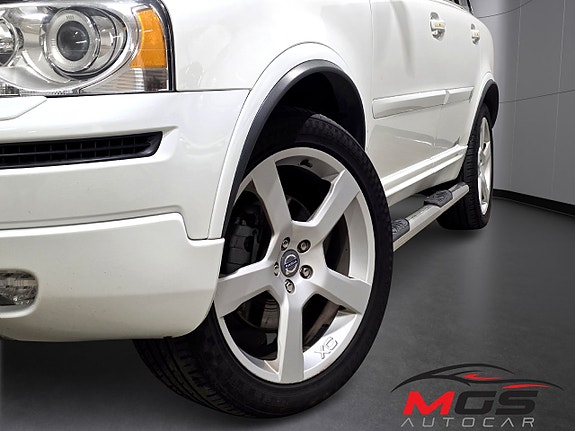 Volvo XC90 D4 Geartronic Momentum | 163 ch | BVA | 7 places | Cuir | Sièges chauffants | Caméra de recul | Attelage | Phares xénon
