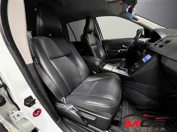 Volvo XC90 D4 Geartronic Momentum | 163 ch | BVA | 7 places | Cuir | Sièges chauffants | Caméra de recul | Attelage | Phares xénon