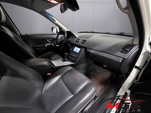 Volvo XC90 D4 Geartronic Momentum | 163 ch | BVA | 7 places | Cuir | Sièges chauffants | Caméra de recul | Attelage | Phares xénon