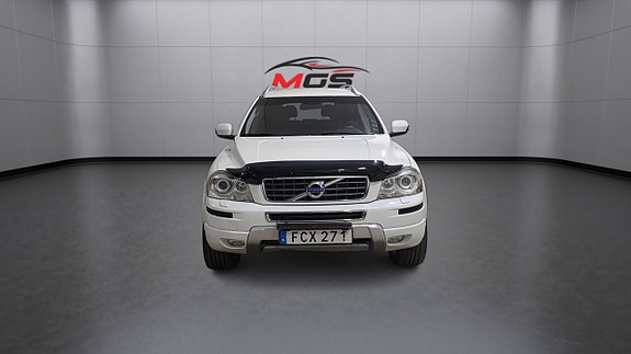 Volvo XC90 D4 Geartronic Momentum | 163 ch | BVA | 7 places | Cuir | Sièges chauffants | Caméra de recul | Attelage | Phares xénon
