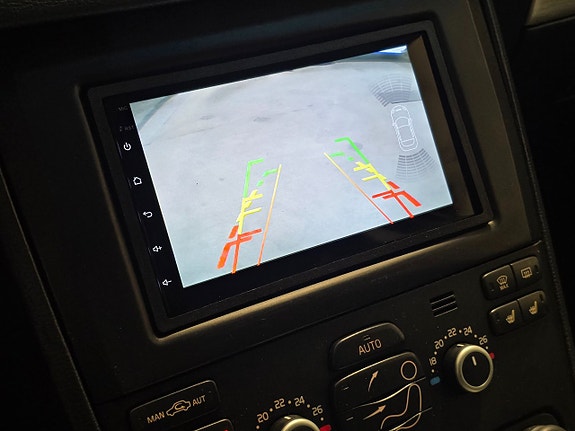 Volvo XC90 D4 Geartronic Momentum | 163 ch | BVA | 7 places | Cuir | Sièges chauffants | Caméra de recul | Attelage | Phares xénon
