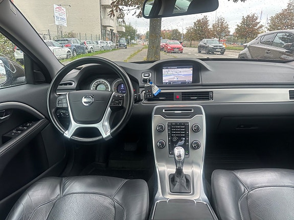Volvo S80 7 of 14