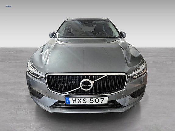 Volvo XC60 2 of 7