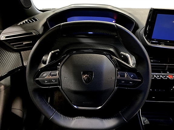 Peugeot 2008 7 of 19