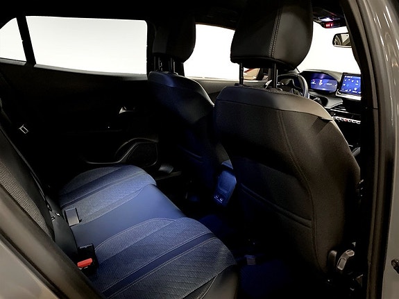 Peugeot 2008 13 of 19