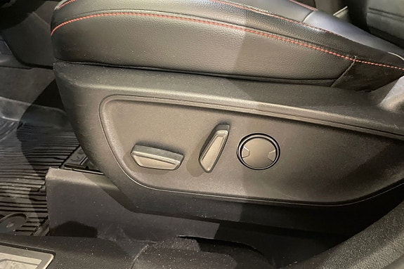 Ford Kuga 17 of 24