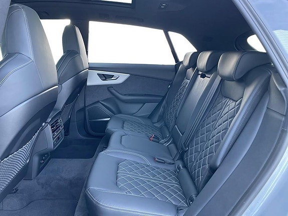 Audi Q8 11 of 19