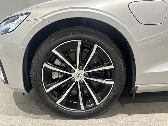 Volvo V60 8 of 14