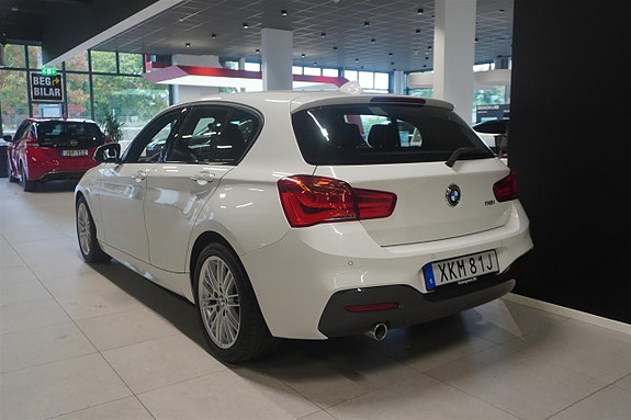 BMW 118i 4 of 14