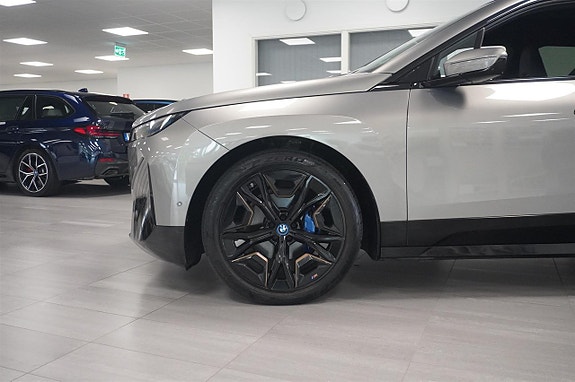 BMW iX 3 of 21