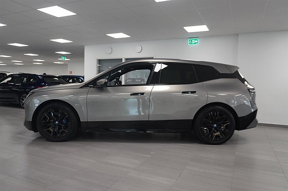 BMW iX 5 of 21