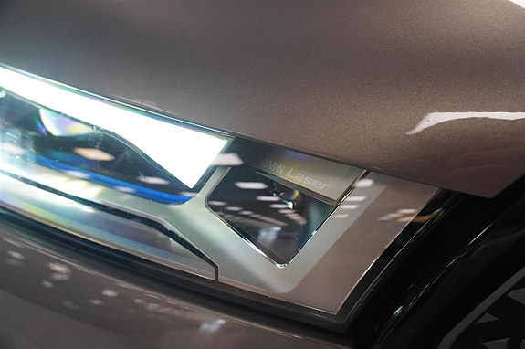 BMW iX 21 of 21