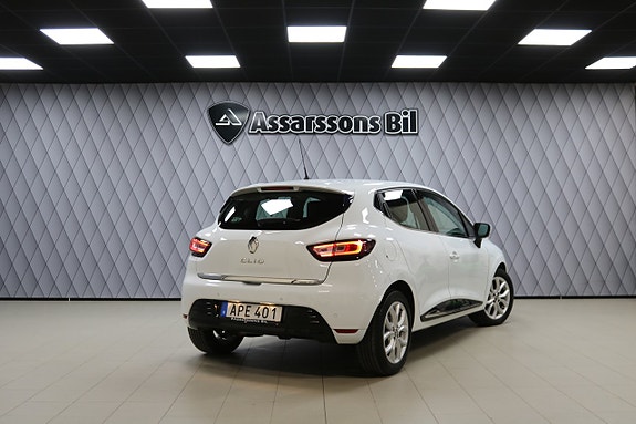 Renault Clio 15 of 21