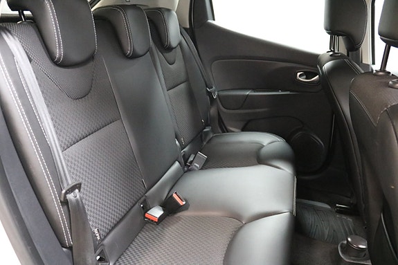 Renault Clio 8 of 21