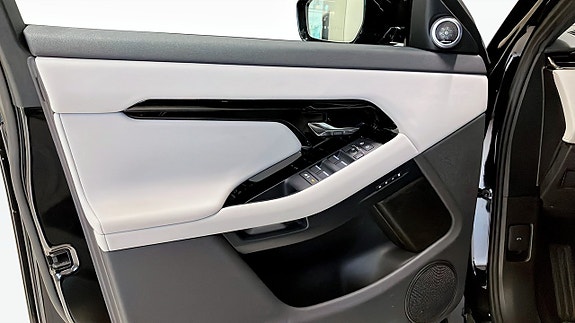 Land Rover Range Rover Evoque 11 of 11