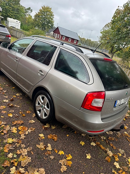 Skoda Octavia 6 of 13