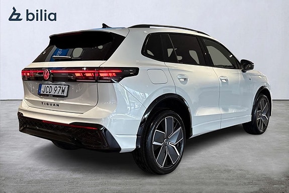 Volkswagen Tiguan 5 of 26