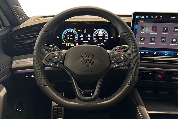 Volkswagen Tiguan 12 of 26