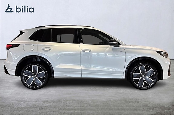 Volkswagen Tiguan 4 of 26