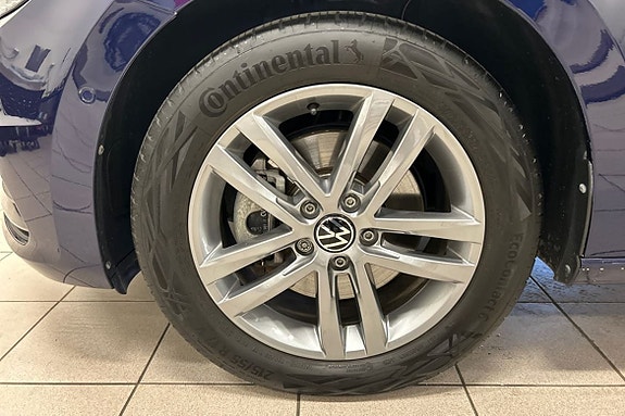 Volkswagen Touran 13 of 16