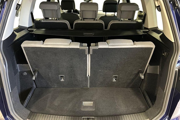 Volkswagen Touran 12 of 16