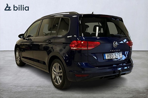Volkswagen Touran 2 of 16