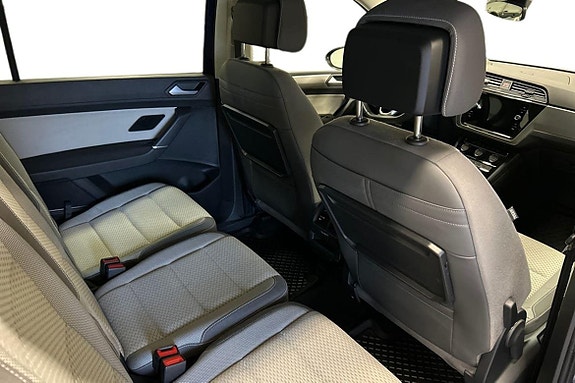 Volkswagen Touran 11 of 16