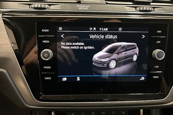 Volkswagen Touran 9 of 16