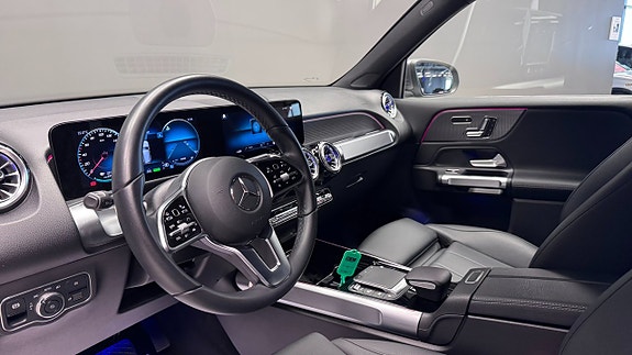 Mercedes-Benz EQB300 7 of 23
