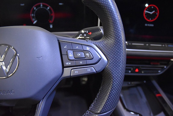 Volkswagen Passat 11 of 28