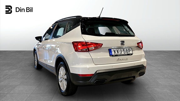 Seat Arona 3 of 12
