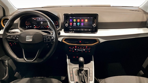 Seat Arona 10 of 12