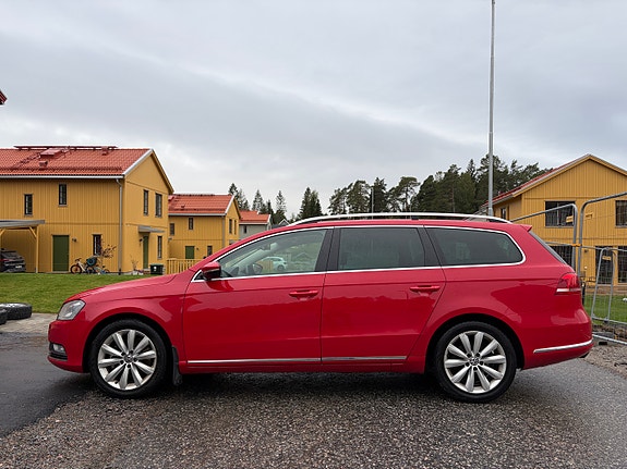 Volkswagen Passat 3 of 18