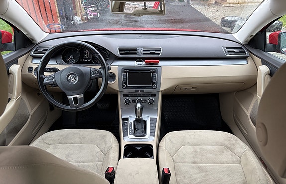 Volkswagen Passat 10 of 18