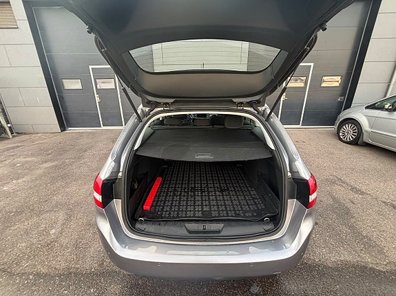 Peugeot 308 SW 19 of 19