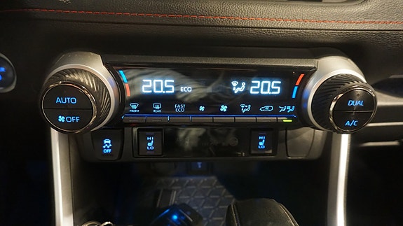 Toyota RAV4 16 of 18