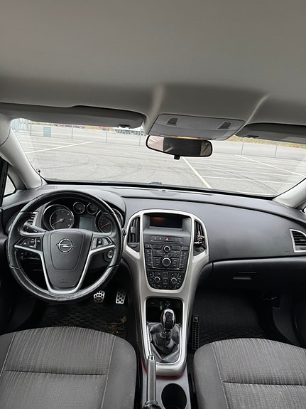 Opel Astra 5 of 7